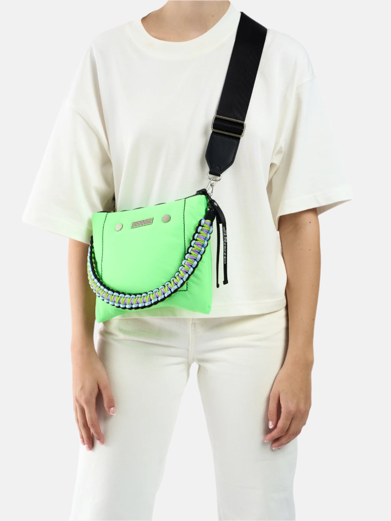 #color_APPLE GREEN