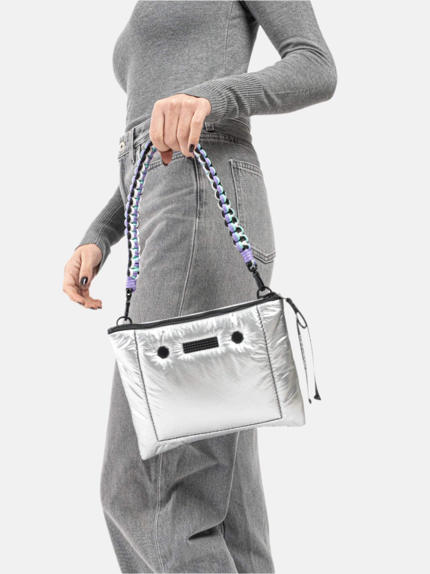 #color_SILVER