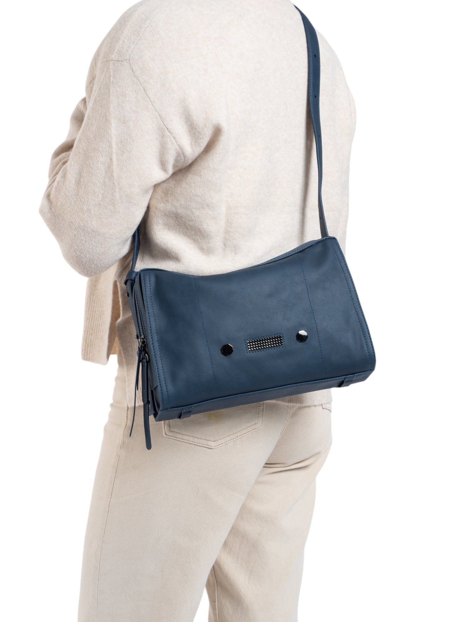 #color_NAVY